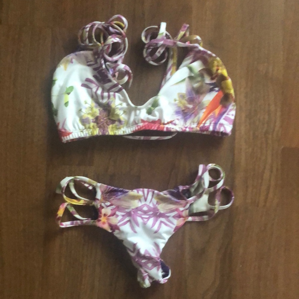 Floral print bikini